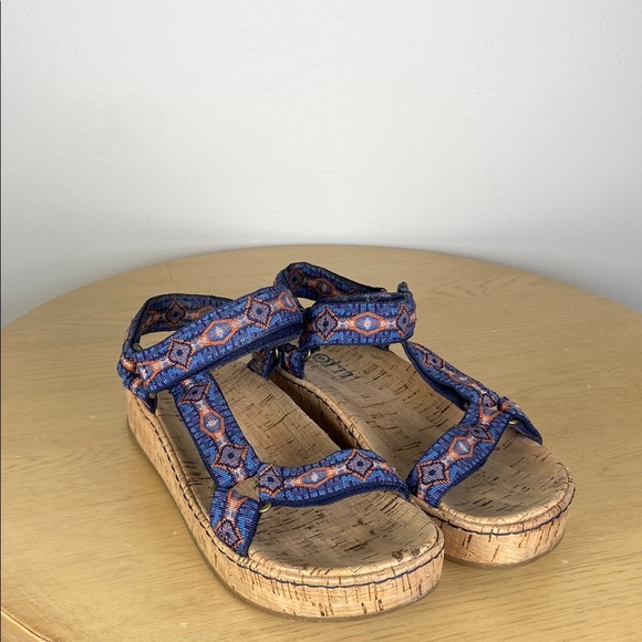 Born Shoes - Born Women's 8.5 9 Sirena Platform Sandals Outdoor Walking Gorpcore Comfortable